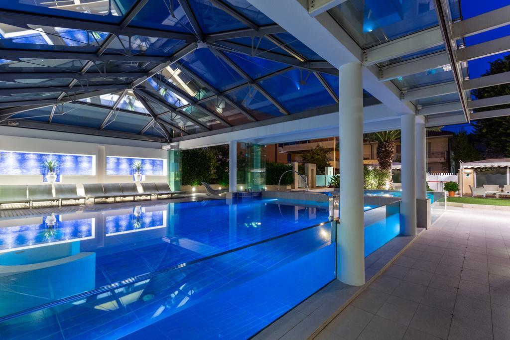Hotel Luna Riccione e Aqua Spa Only Adults +12 Esterno foto