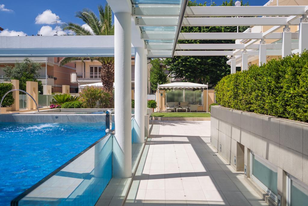 Hotel Luna Riccione e Aqua Spa Only Adults +12 Esterno foto