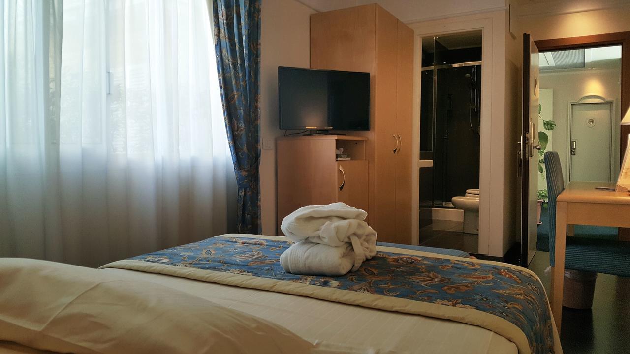 Hotel Luna Riccione e Aqua Spa Only Adults +12 Esterno foto