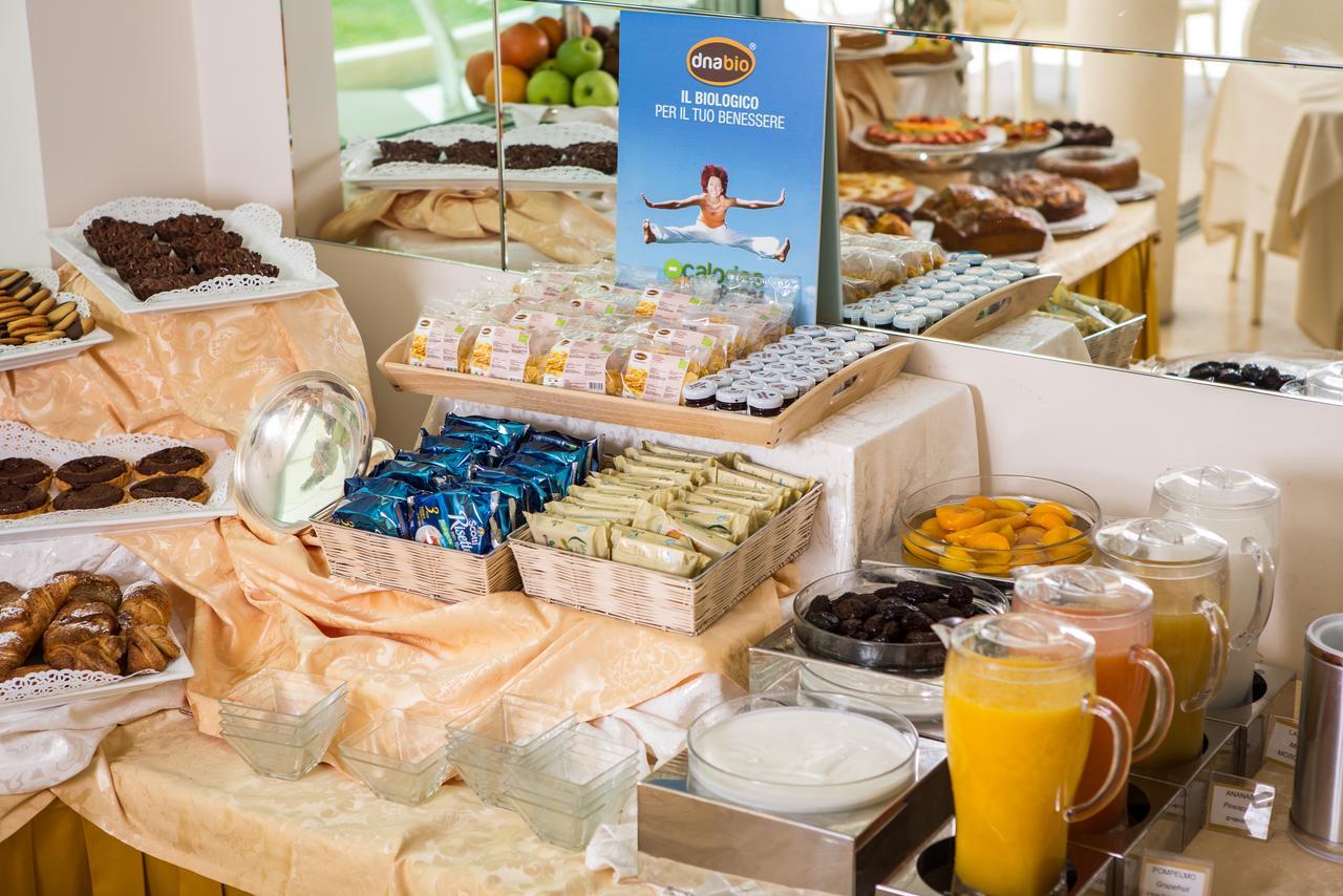 Hotel Luna Riccione e Aqua Spa Only Adults +12 Esterno foto